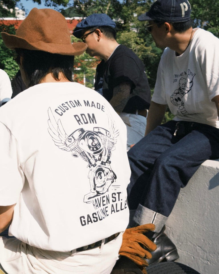 Stacked Tire Zombie / Winged Shovel (White)